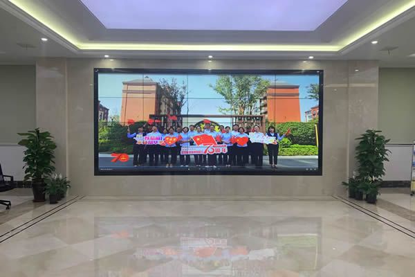 前臺(tái)大屏用液晶拼接屏好，還是液LED屏好？